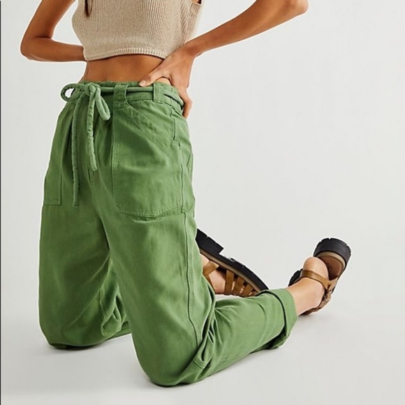 Free people flouncy green brand new pants - Picture 2 of 9